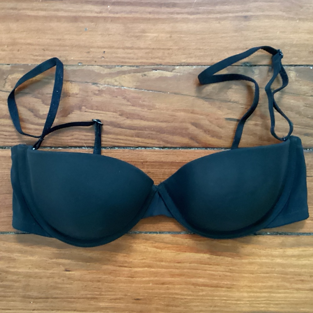 PINK Victoria’s Secret black strapless bra- 34B